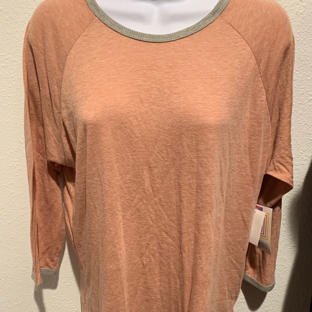 🆕🍑Lularoe Randy size medium